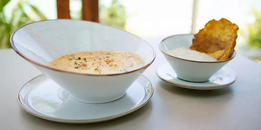 Amarillo a la monseñor (plato típico) Hoteles Colsubsidio Amarillo a la monseñor (plato típico) Hoteles Colsubsidio