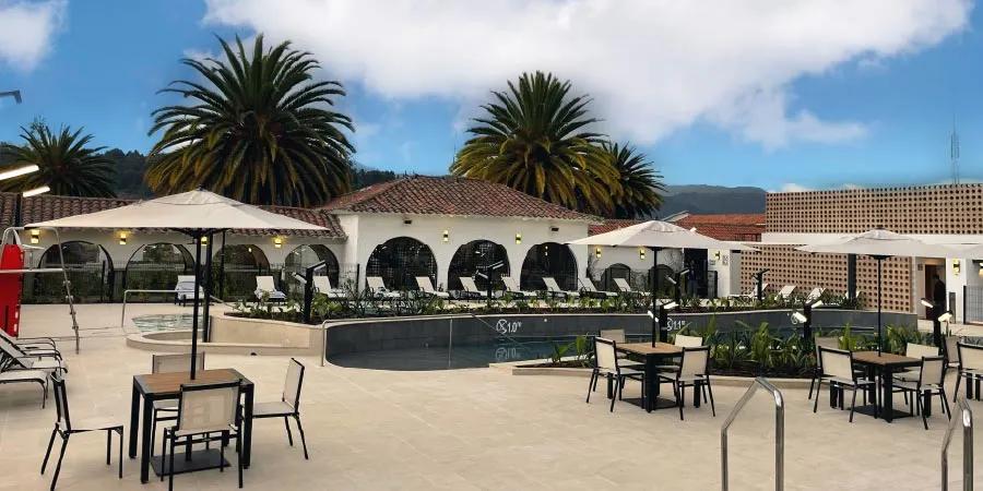 Vista general piscinas Hotel Lanceros Paipa Vista general piscinas Hotel Lanceros Paipa